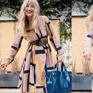 Vintage style midi dress, light, easy, on trend.